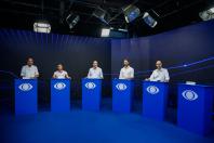 1º debate em MG: Lula esquecido e Flávio Bolsonaro com palanque duplo