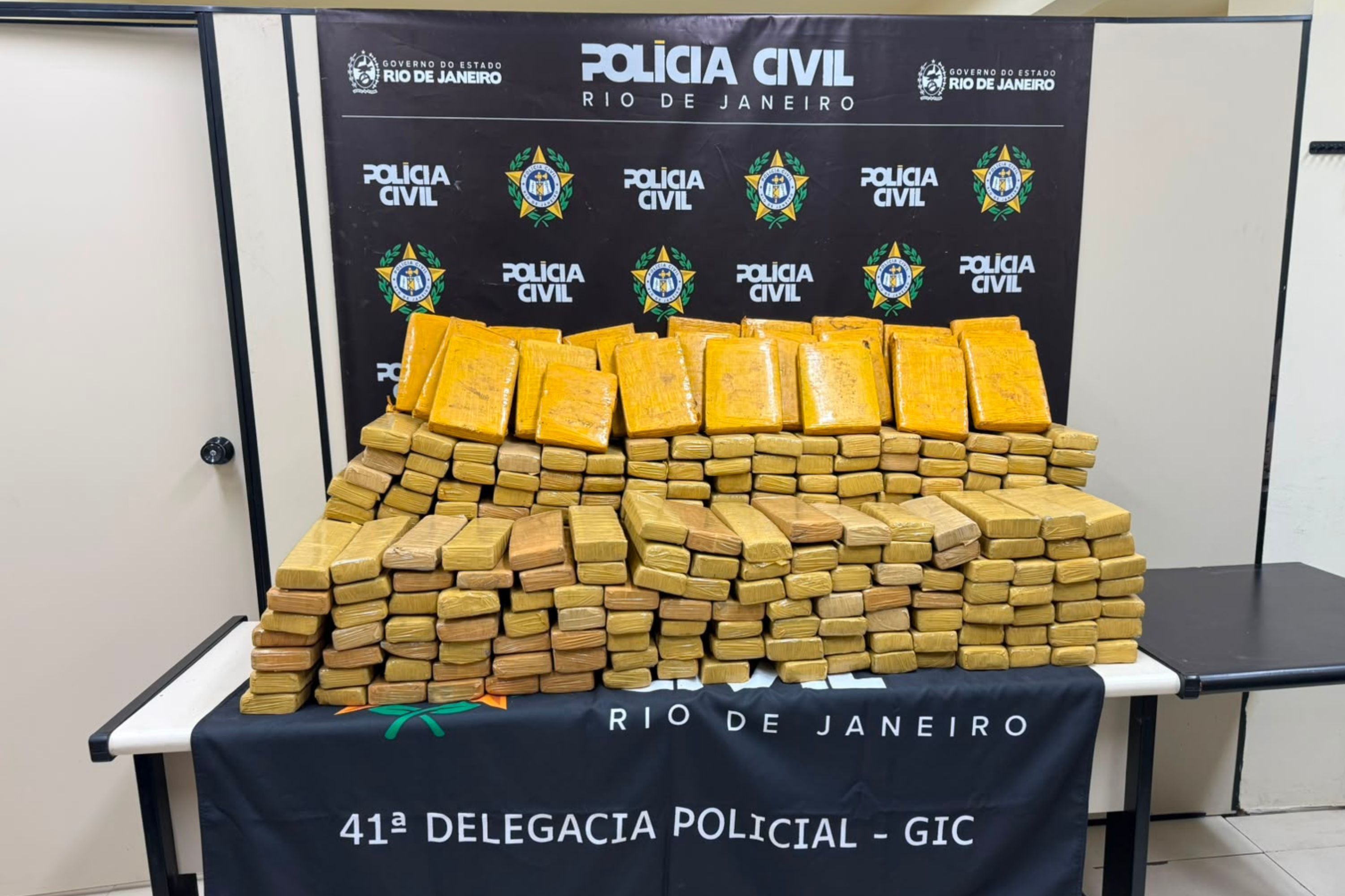 Polícia apreende carga de drogas avaliada em R$ 3,5 milhões no Rio de Janeiro