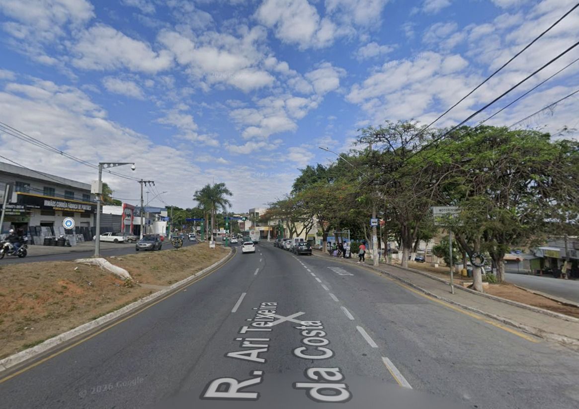 Idoso morre atropelado por ônibus em Ribeirão das Neves, na Grande BH