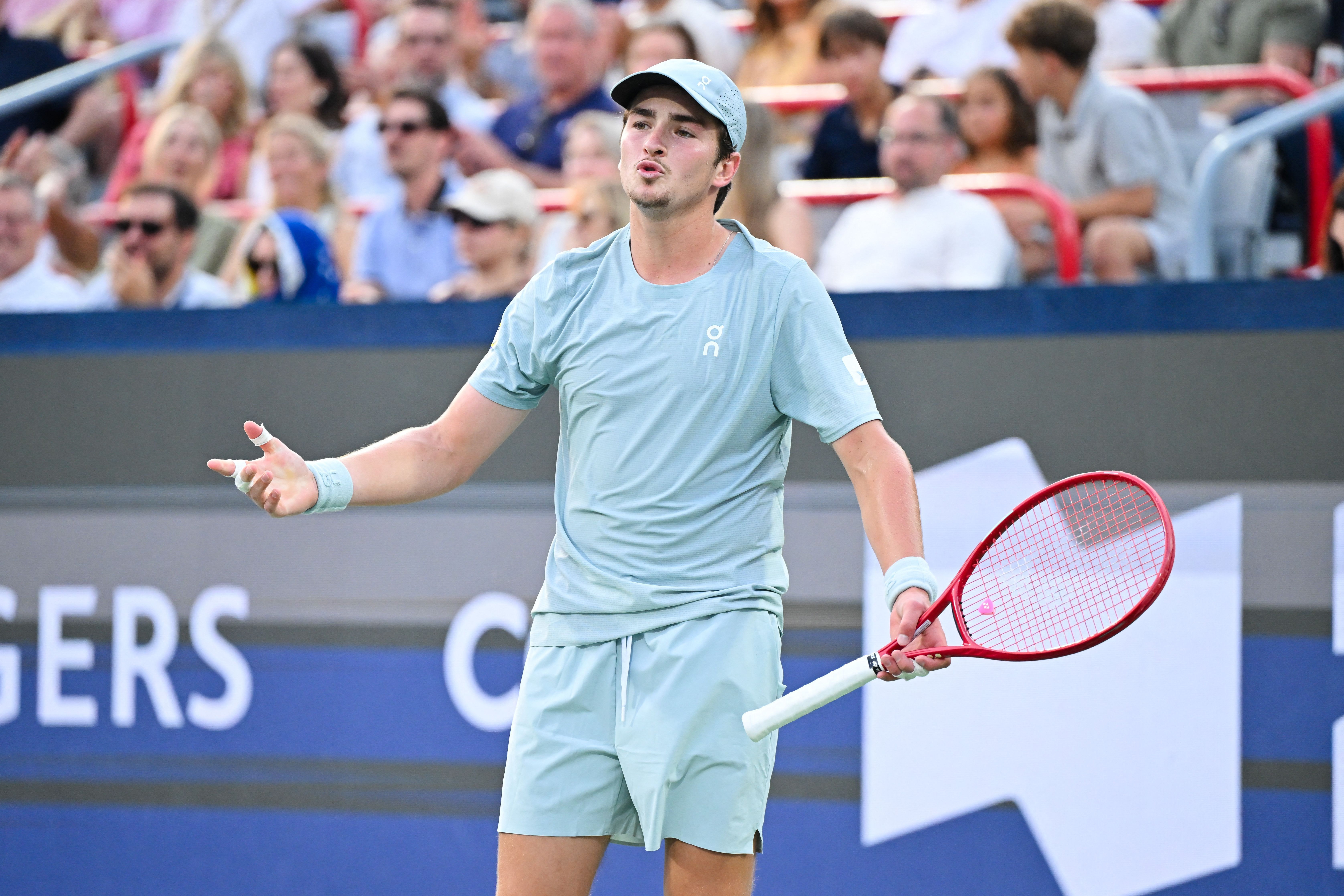 João Fonseca luta, mas perde para Shelton e é eliminado do Masters 1000 de Montreal