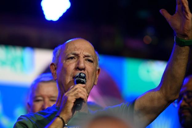 Candidatura de Arruda ao governo do Distrito Federal será aceita, afirma defesa do político
