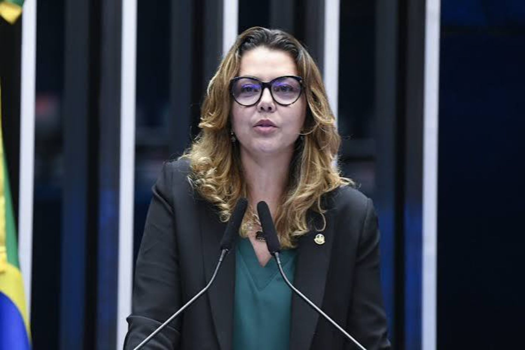 Leila do Vôlei se reúne com governo nesta sexta para discutir MP da 'taxa das blusinhas'