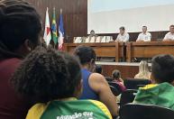 Mais de 40 óculos são entregues a estudantes da rede municipal de Timóteo