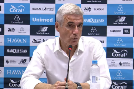 Luís Castro, técnico do Grêmio, em entrevista coletiva