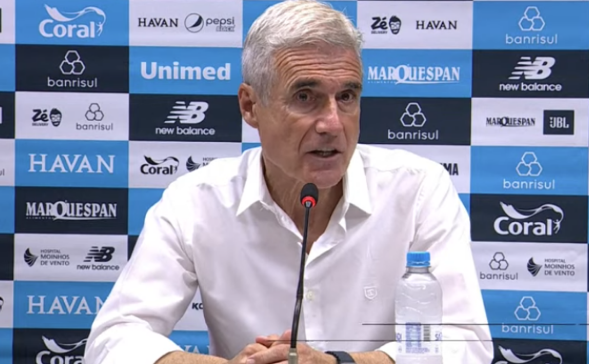Luís Castro desabafa sobre momento do Grêmio após clássico com Inter: 'Ninguém tem paz'