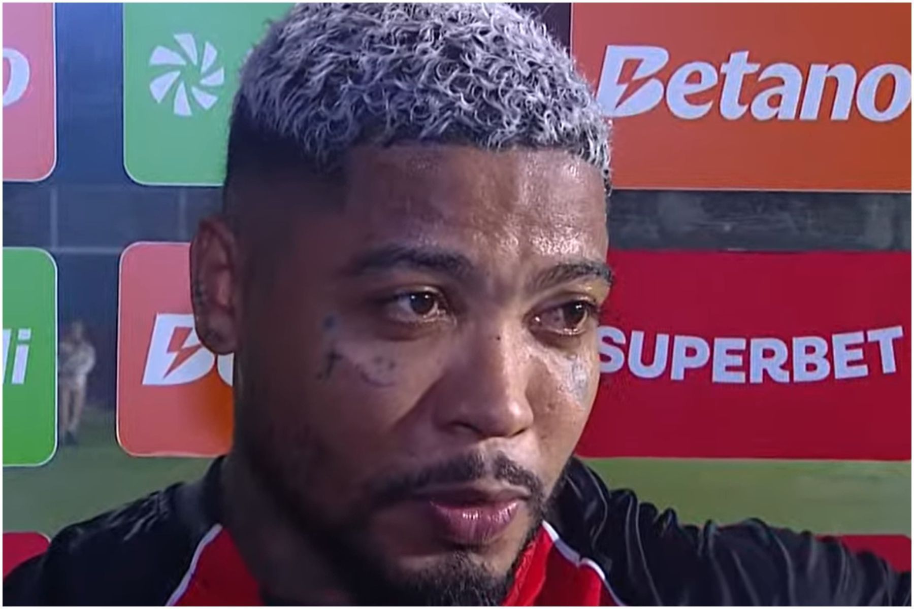 Após classificação, Marinho exalta torcida do Vitória e diz: 'Jogo até de goleiro'