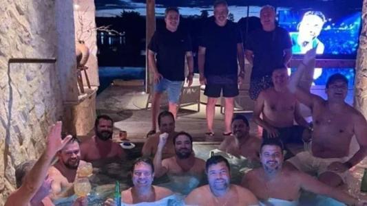 Foto revelada pela Revista Piauí mostra políticos com advogado investigado no caso do escândalo do INSS