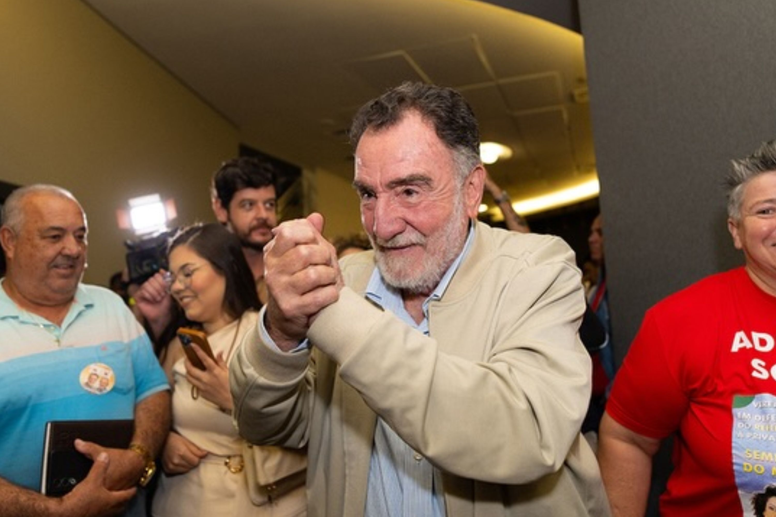 Ausência de Patrus no debate não impacta imagem do candidato nas redes, aponta Vox Radar