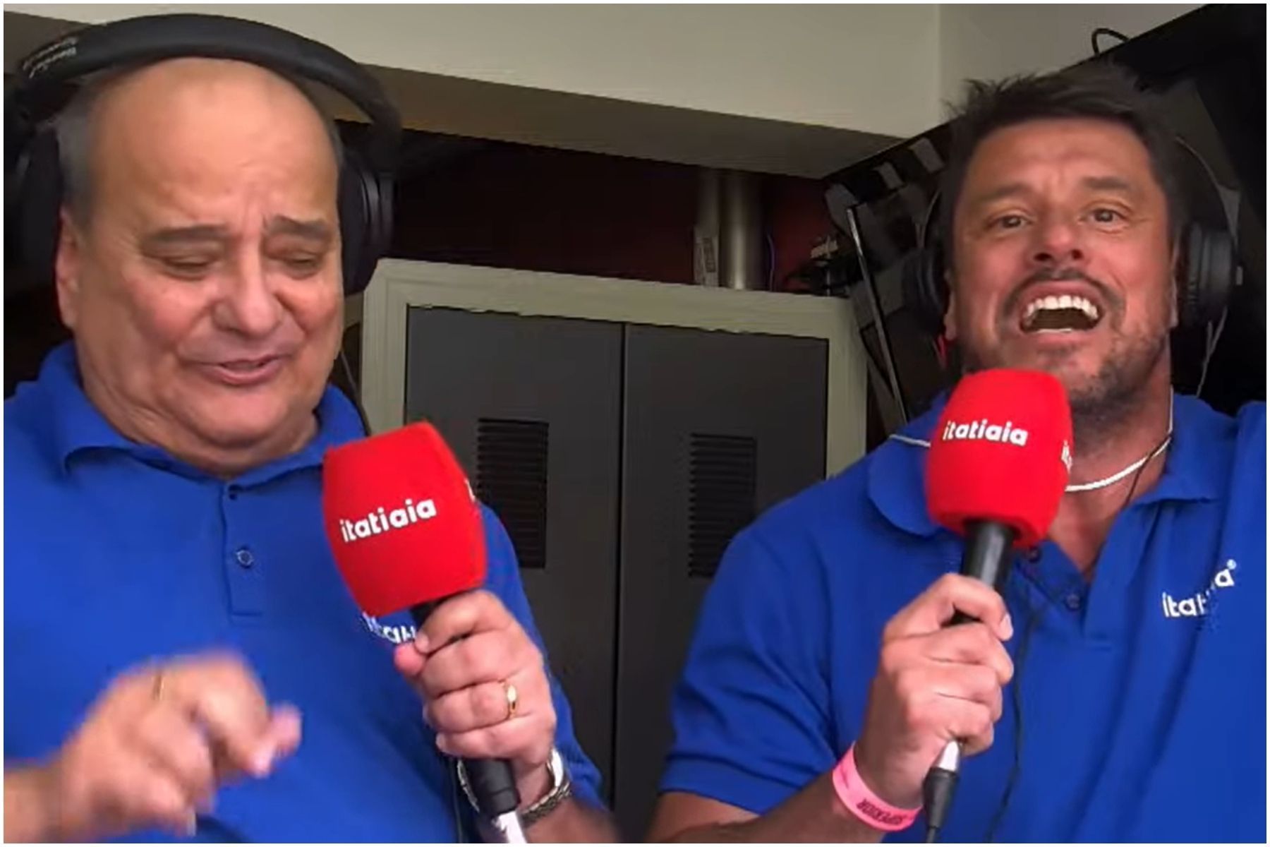 Pequetito e Fabrício 'vão à loucura' após vitória do Cruzeiro no Mineirão; veja