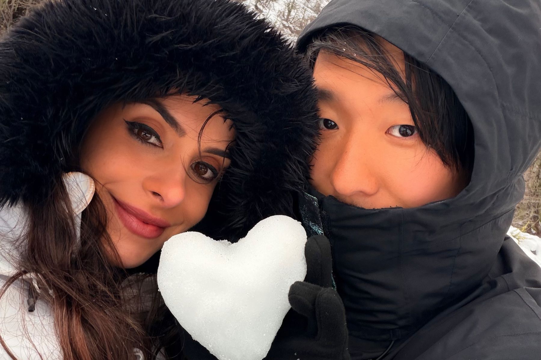 Pyong Lee e Natália Nasser se casam em meio a neve