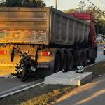 Motociclista morre após colidir contra traseira de carreta na BR-458, em Ipatinga