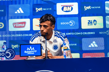 Lucho Rodróguez em entrevista coletiva de apresentação na Toca da Raposa, centro de treinamento do Cruzeiro