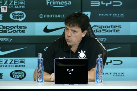 Fernando Dinz, técnico do Corinthians, em entrevista coletiva na Neo Quimica Arena