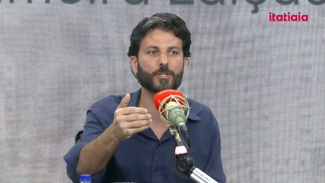 Rompimento com Simões e indefinição de Cleitinho: Aro avalia cenário em Minas