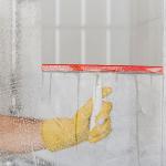 Box de vidro sujo? Saiba como remover manchas de sabão de forma prática e rápida