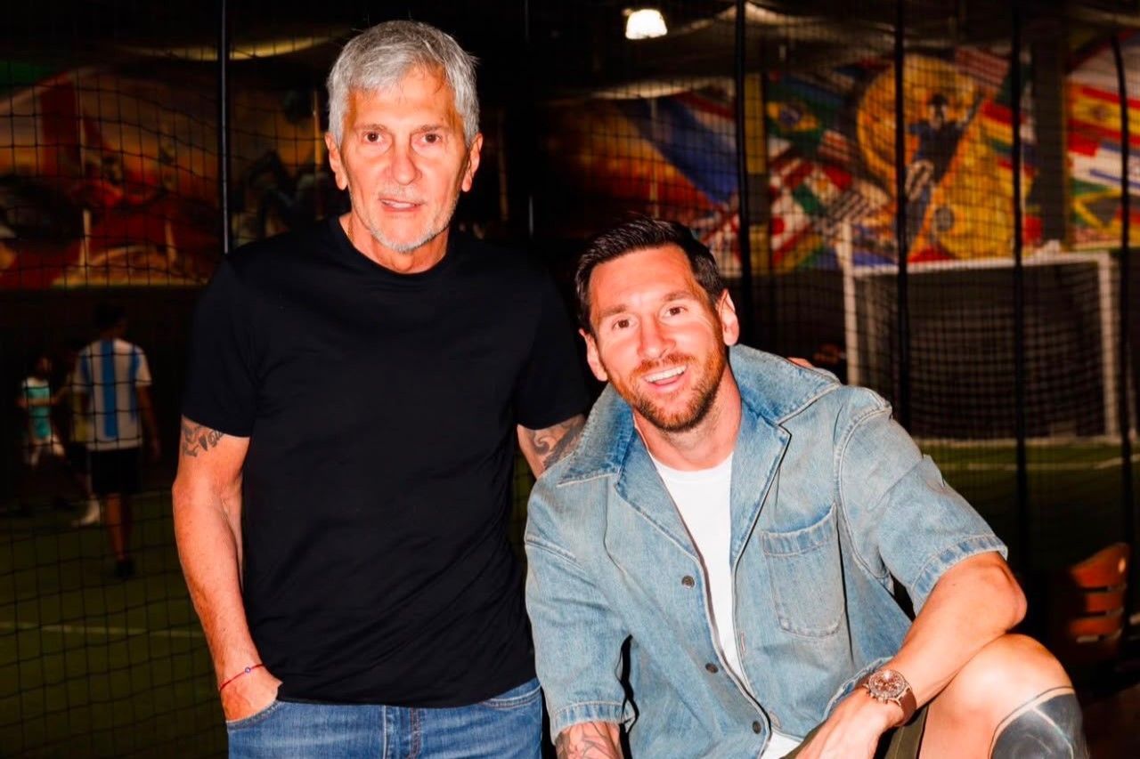 Messi abre o coração e agradece aos fãs após morte do pai: 'Obrigado por cada gesto'