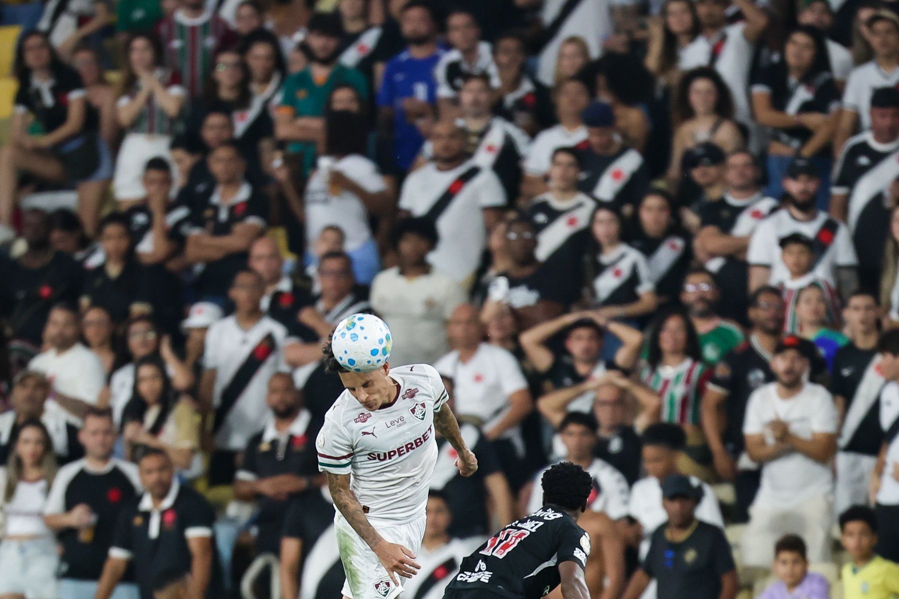 Torcida do Fluminense esgota setor para clássico contra Vasco, e promessa é casa cheia