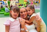 Virginia anuncia pausa nas redes após cirurgia das filhas: ‘Até a alta delas’