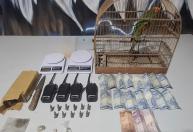 Três homens e mais um casal são presos por tráfico de drogas em Ipatinga