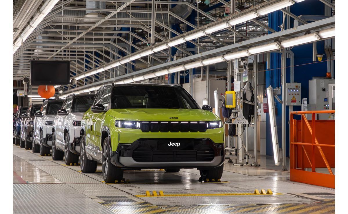 Novo Compass brasileiro só vai chegar como modelo 2028 eletrificado