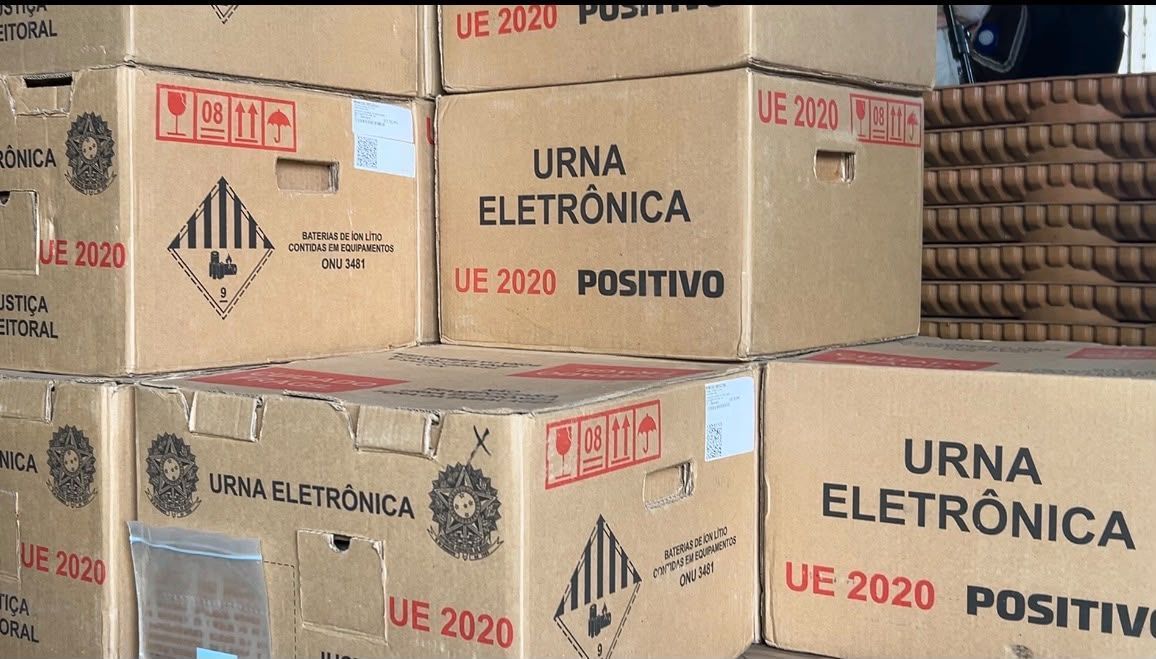 TRE-MG inicia distribuição de quase 50 mil urnas eletrônicas para eleições de outubro em Minas