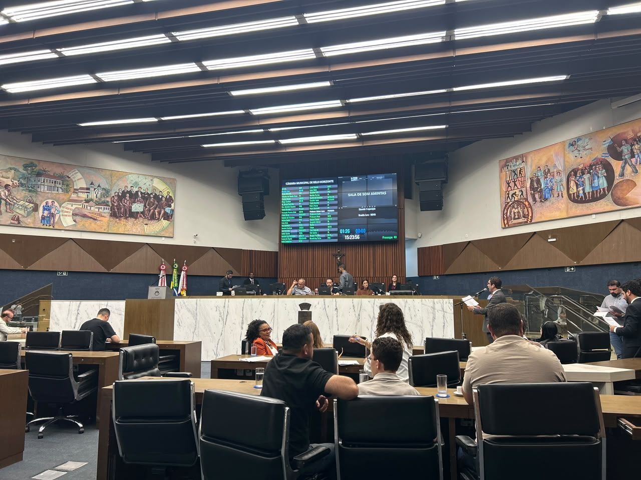 Câmara de BH aprova diretrizes orçamentárias para 2027, com previsão de déficit de R$ 308,7 mi