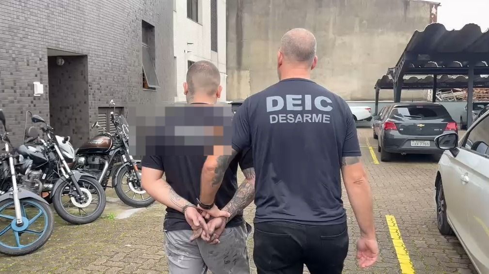 Homem responsável por fornecer fuzis para traficantes do Comando Vermelho é preso no RS