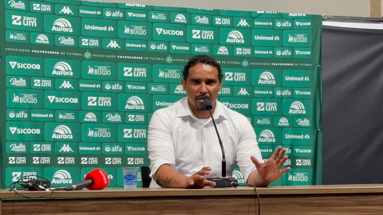 Diretor da Chape questiona critérios da arbitragem contra Cruzeiro e faz cobrança