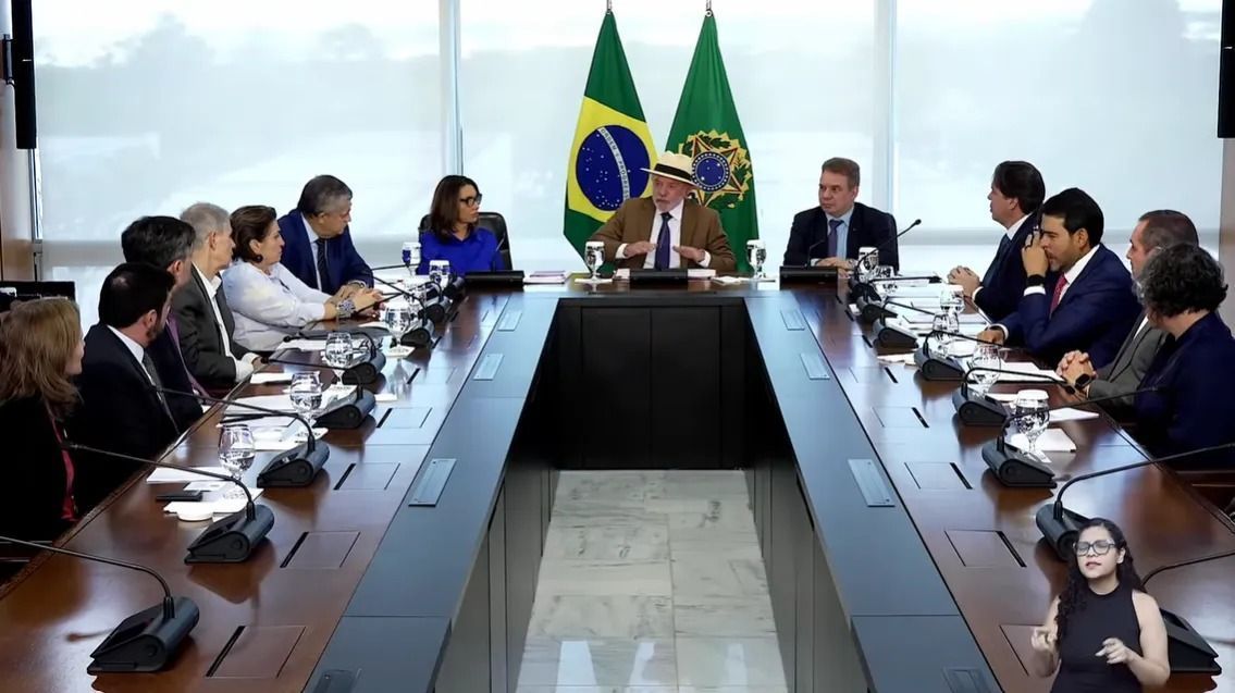 Lula sanciona lei que aumenta combate à violência contra crianças e adolescentes na internet