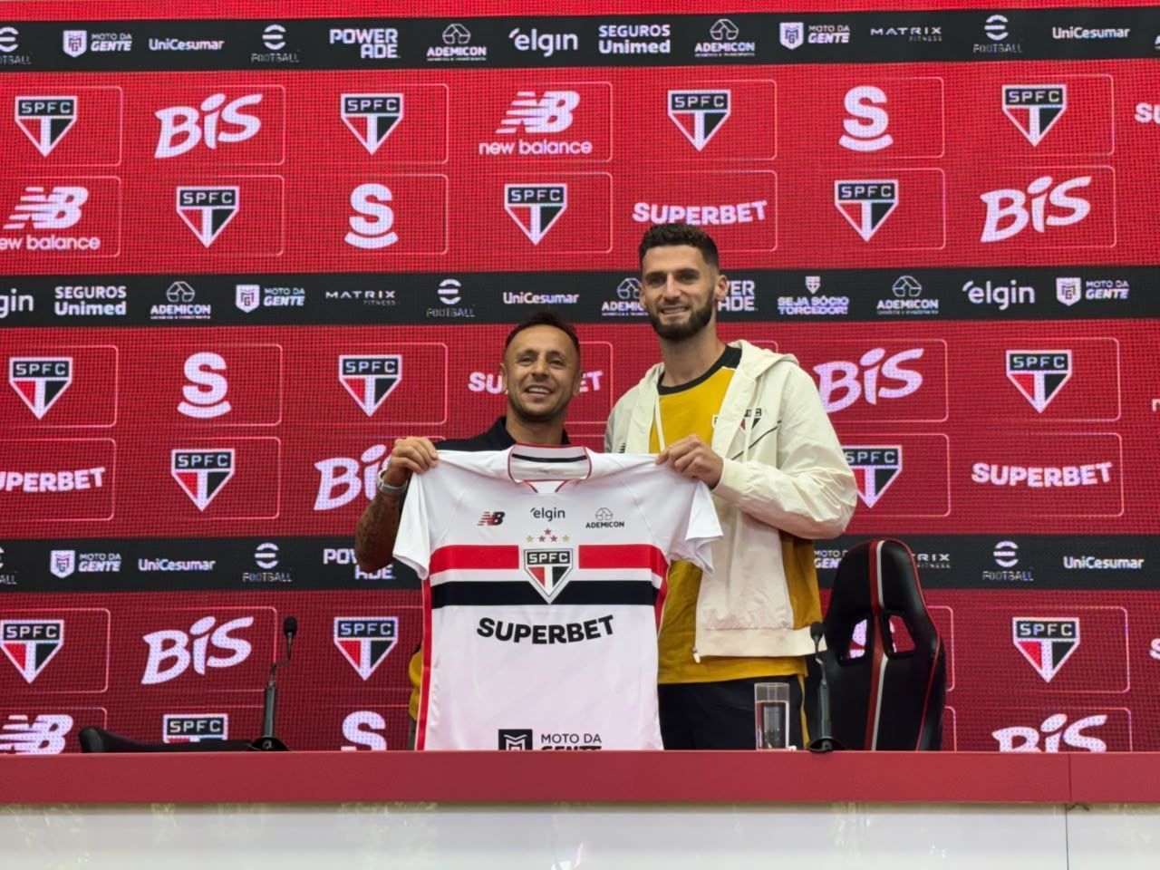 Altos, baixos e ofertas: Rafinha e Domingos dão detalhes da negociação com São Paulo