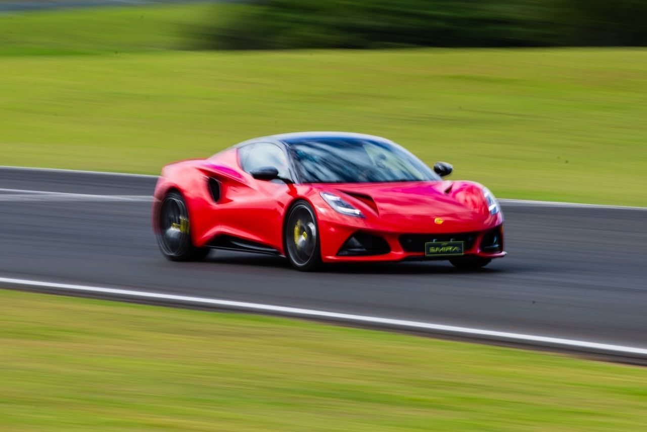 Lotus no Brasil: levamos os SUVs e esportivos para a pista