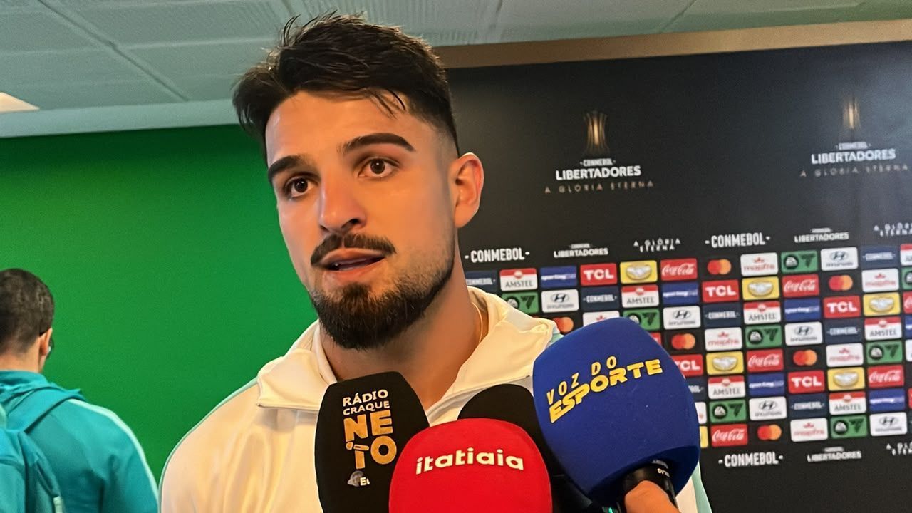 Flaco López é direto sobre falha de Carlos Miguel do Palmeiras: 'Normal errar'