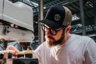 Fabricação manual e DNA artesanal: a fórmula desta marca para ganhar o mercado de óculos