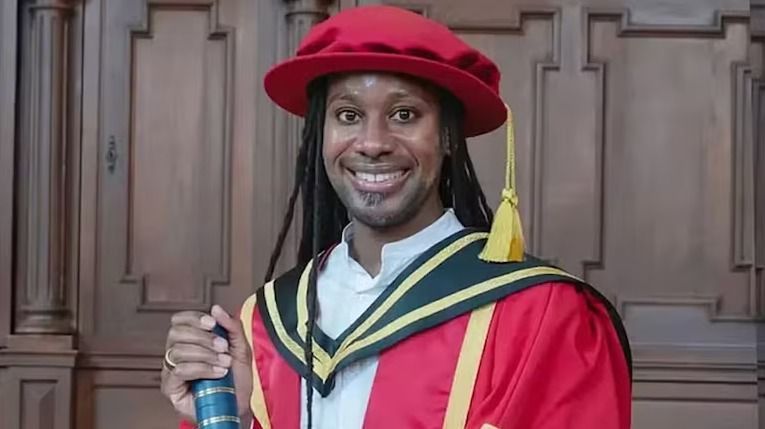 Ex-professor de Cambridge é encontrado morto após acusações de plágio e assédio
