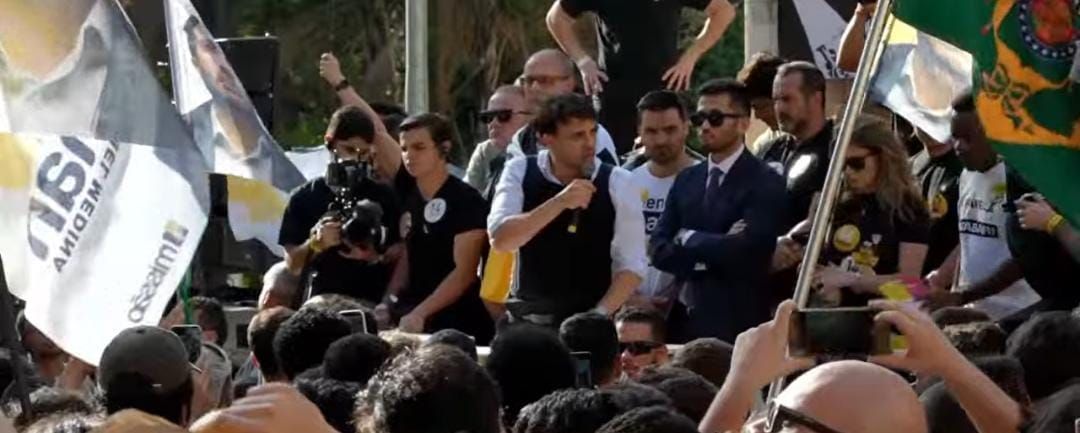 No lançamento da campanha, Renan Santos chama Lula de ‘bêbado’ e Flávio de ‘maldito’