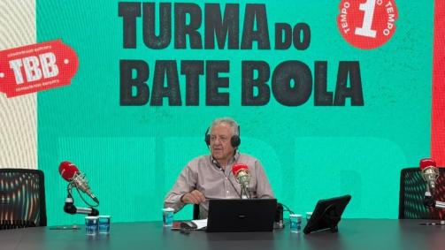 Emanuel Carneiro anunciou as manchetes da Turma do Bate-Bola desta segunda-feira (17)