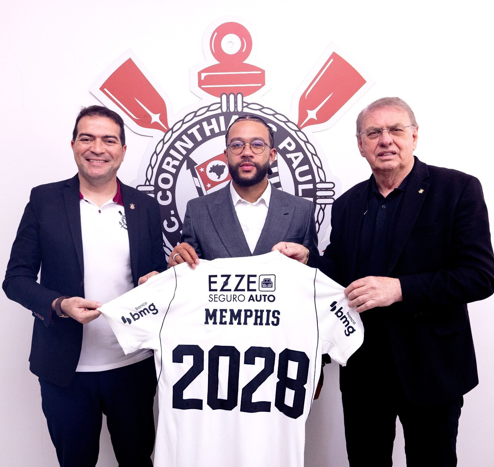 O que disse Memphis após renovar contrato e encerrar 'novela' no Corinthians