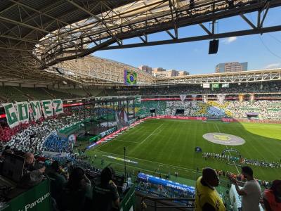O mosaico da torcida do Palmeiras em homenagem a Gustavo Gómez
