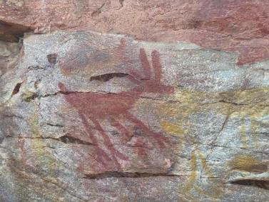Pinturas rupestres gravadas em grutas da Lapinha da Serra, Santana do Riacho (MG)