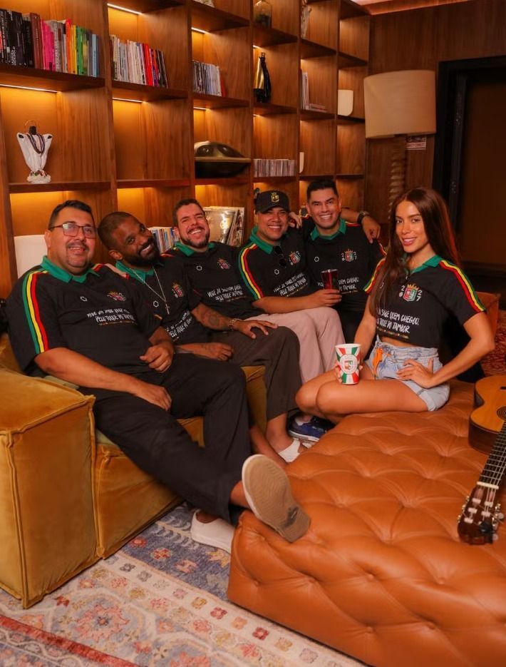 Composição de Anitta disputa samba-enredo da Grande Rio para o Carnaval 2027