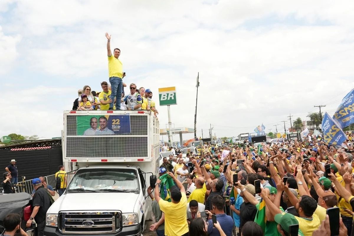 Produtora do filme sobre Bolsonaro entregará prestação de contas à PF até sexta (28)