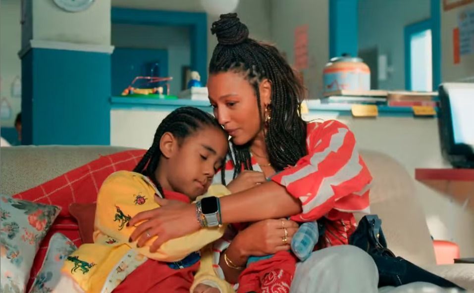 Bela consegue guarda provisória dos filhos de Juli em 'Por Você'; veja resumo da novela