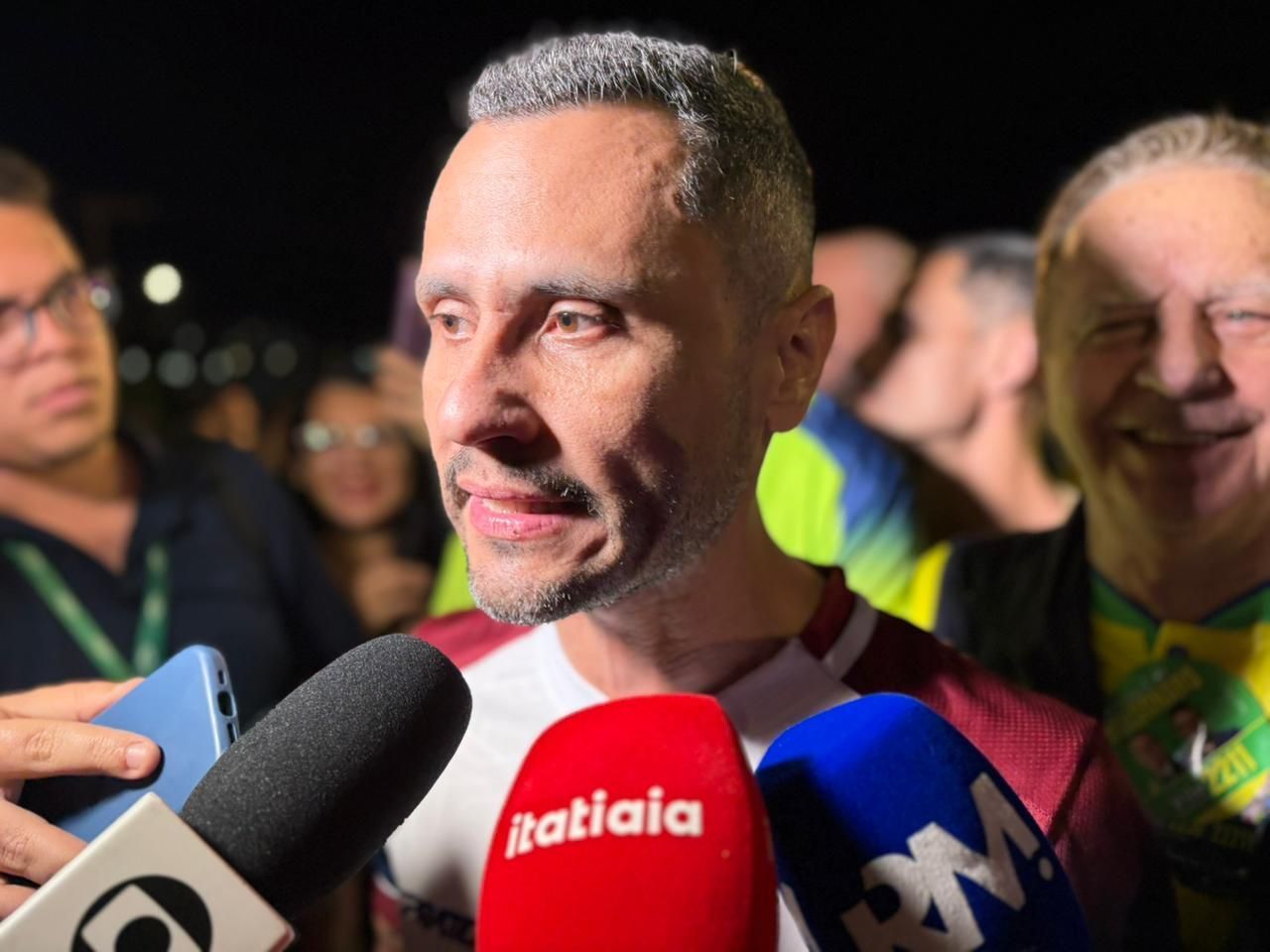 Cleitinho diz que apoio de nomes do PT e do PL mostra ele não é 'extremista'