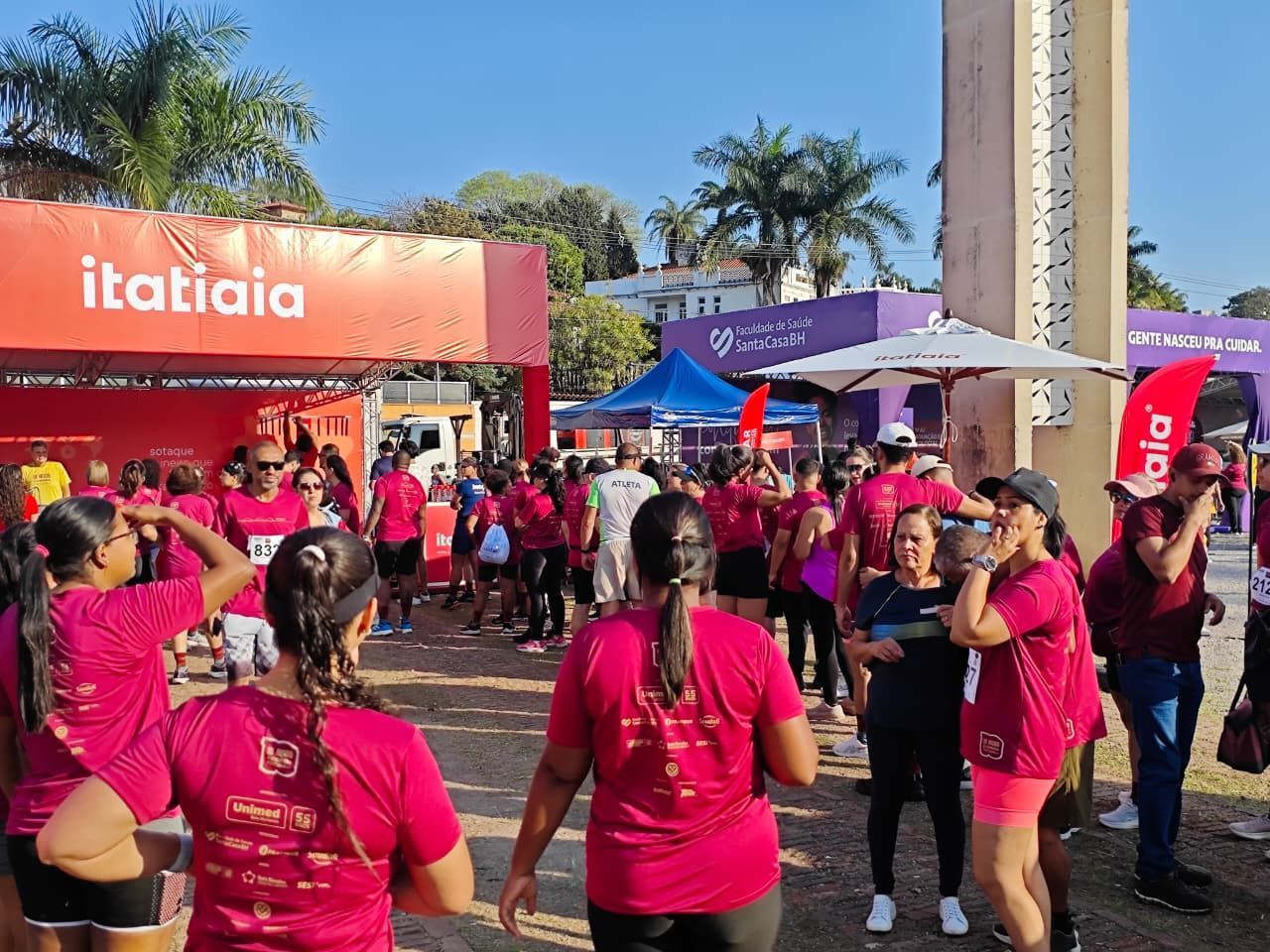 Instituto Corre pra Ver promove inclusão de pessoas com deficiência visual na Corrida Itatiaia