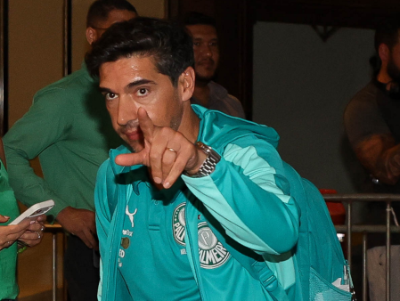 Abel Ferreira na chegada a Cuiabá para Fortaleza x Palmeiras, pela Copa do Brasil 2026