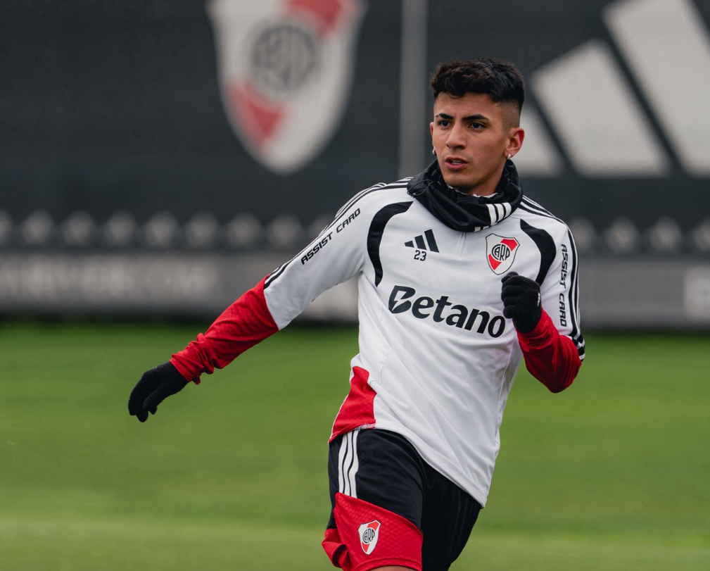 'Sentia falta do futebol argentino', diz Almada após anúncio no River Plate