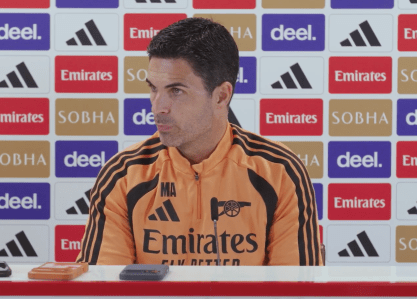 Mikel Arteta em entrevista coletiva em 27 de agosto de 2026