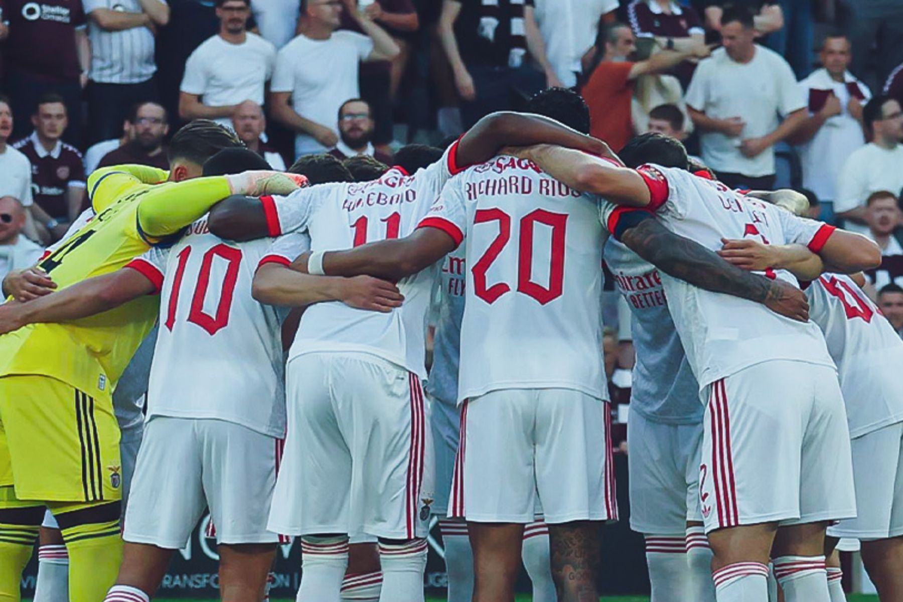 Benfica empata com Hearts, mas vence no agregado e avança nas classificatórias da Liga Europa