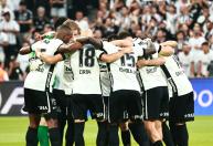 Besiktas vence Hradec Králové e avança nas classificatórias da Liga Europa