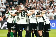 Besiktas vence Hradec Králové e avança nas classificatórias da Liga Europa